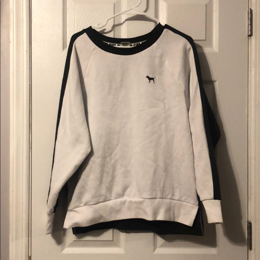 PINK Crewneck WORN ONCE